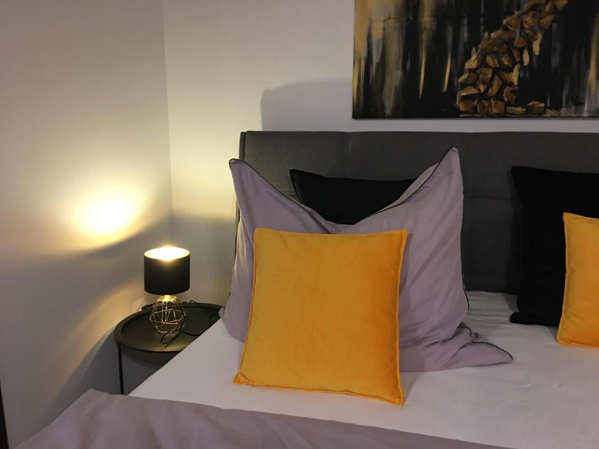 Home Apartment Sopron Eksteriør bilde