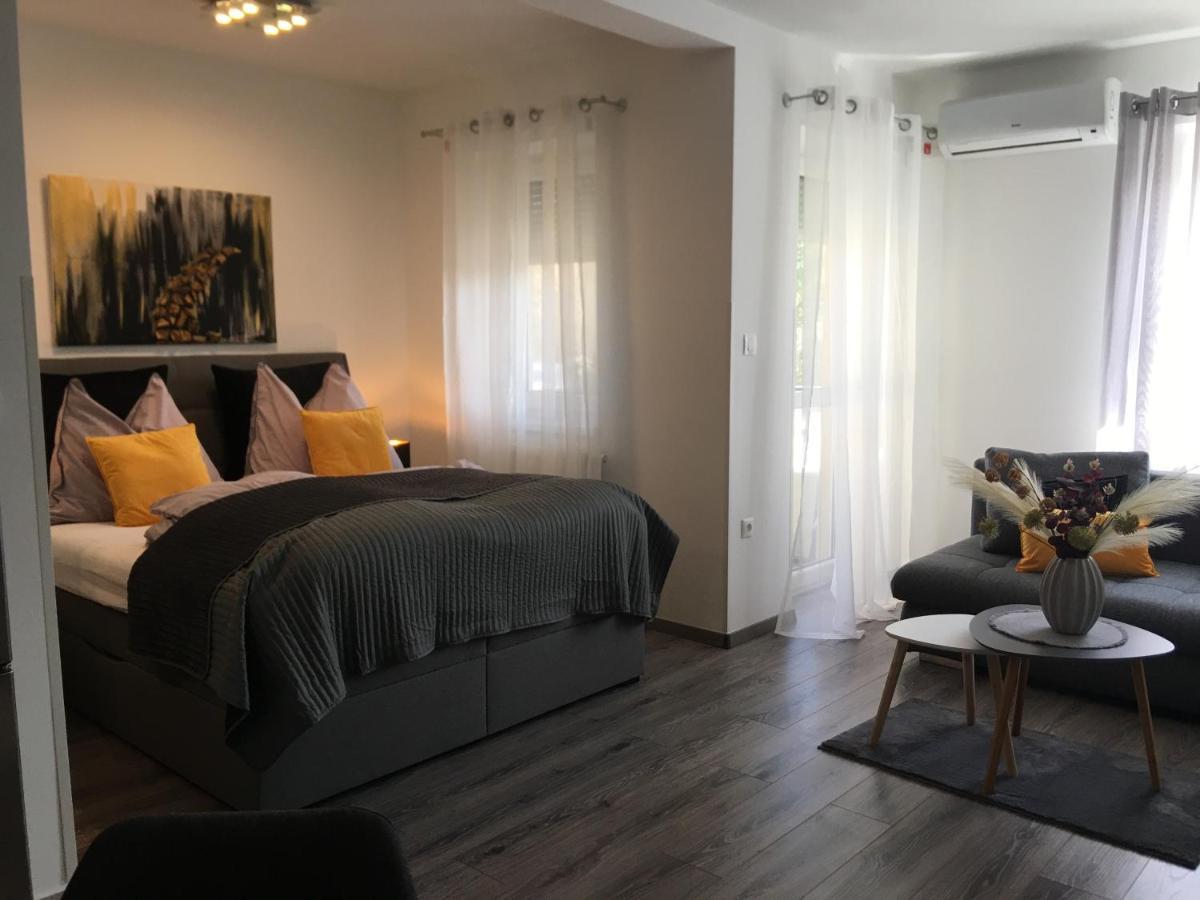 Home Apartment Sopron Eksteriør bilde